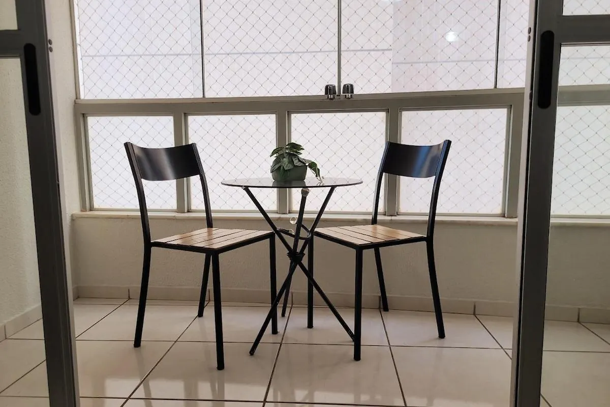 Imprensa III - Comfort And Family In Brasilia