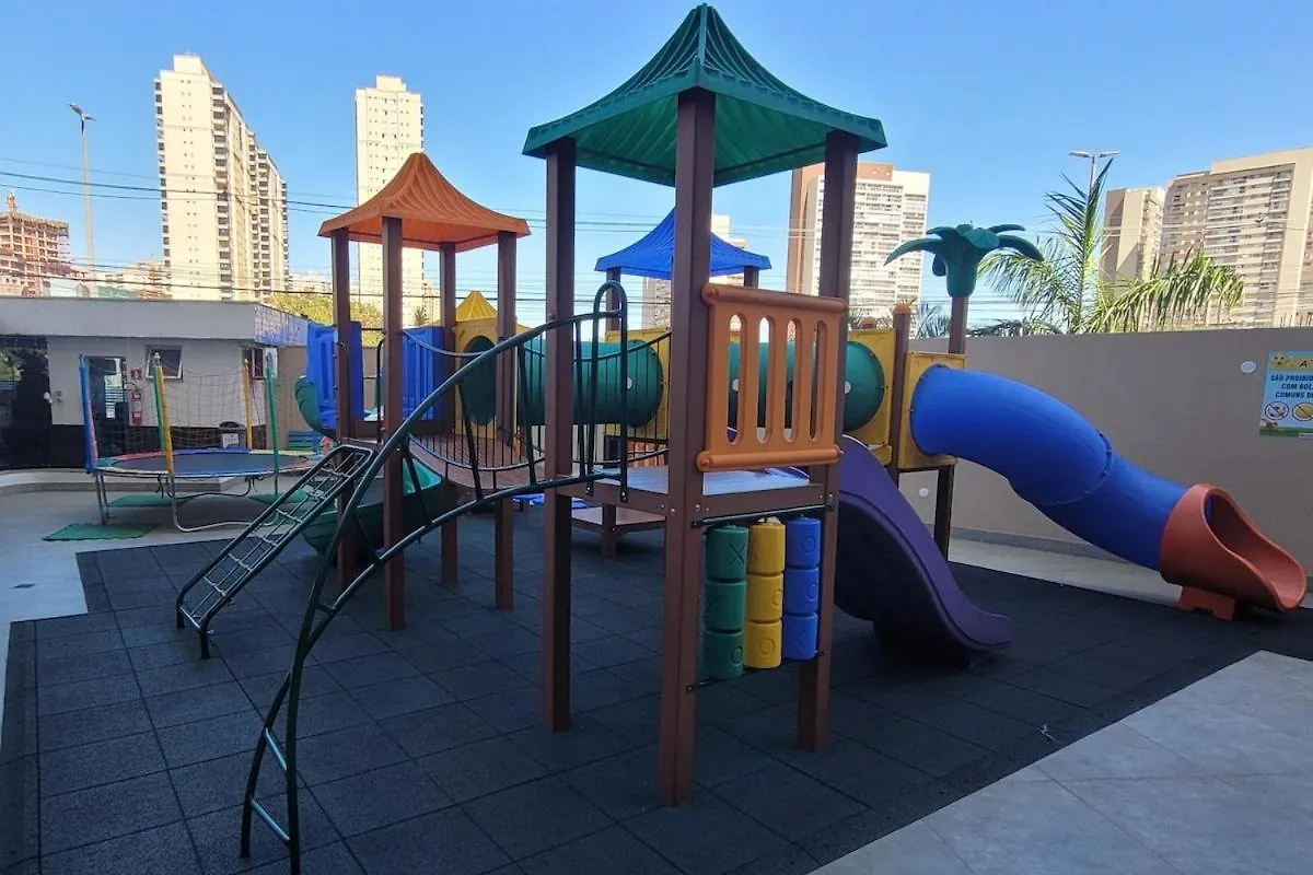 Imprensa III - Comfort And Family In Brasilia